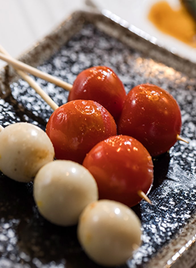 写真：京赤地鶏はばけん串物